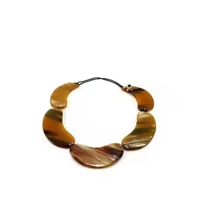 Dernière conception classique en corne sans collier meilleur poli et pour fille et femme bijoux en corne sans collier PAR CRESCENT CRAFTS - Product Image 4