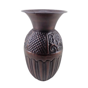 Vase à fleurs en métal bronze au design antique Pot de fleurs en fer moderne pour la maison et la décoration de table fait à la main et en gros en vrac - Product Image 1