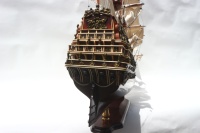 LE SOLEIL ROYAL Maquette de bateau en bois peinte, artisanale, personnalisée, décoration intérieure, cadeau original