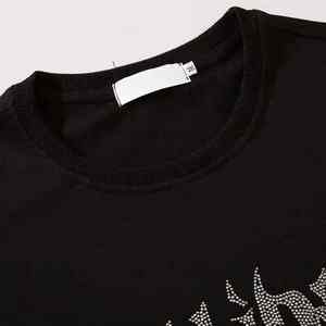 Camiseta de Manga Corta de Peso Pesado Personalizada al por Mayor, Confeccionada con Precisión con Pedrería de Alta Claridad - Product Image 3