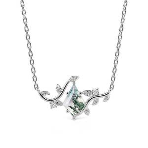 Collier pendentif en argent sterling avec agate mousse taillée en forme de cerf-volant et motif feuille Jeulia - Product Image 1