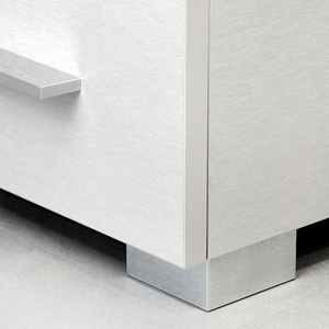 Emuca Set di 4 Alumix 7 gambe mobili 45mm di altezza in plastica con alluminio verniciato per mobili per la casa e l'ufficio - Product Image 2