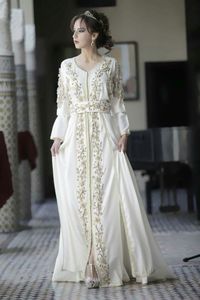 Nouveau-dernière tenue de soirée CAFTAN blanc pour embellir avec des perles de cristal, pierre de verre et DABKA travail sur tissu de velours @ 2022 - Product Image 2