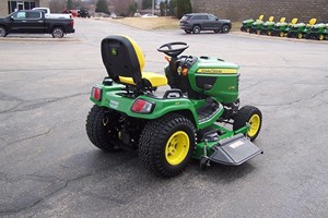 Cortadora de Césped Industrial John Deere X758 2024, 4x4, de Alta Calidad, 1600W, Motor de 4 Tiempos, Chasis de Aluminio - Product Image 3