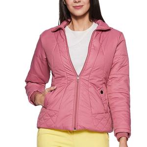 Recién llegado, abrigo de invierno, chaqueta de burbuja de poliéster acolchada con relleno de plumón Rosa personalizado para mujer, Abrigo acolchado ligero a prueba de viento - Product Image 1