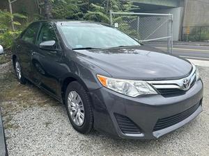 Toyota Camry LE 2013, sièges en cuir, pneus R17, conduite à gauche, intérieur clair, berline automatique - Product Image 3