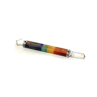 Baguette de guérison artisanale en cristal des sept chakras avec gravure sanskrit, divers cristaux, réalisée par des artisans, Feng Shui, 6-8 pouces