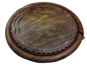 Bandeja de fruta seca de madera de teca con estilo de arte popular Bandeja de primavera hecha a mano con 6 compartimentos Diseño tallado tradicional - Product Image 5