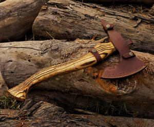 Hacha Tomahawk Artesanal de Acero Industrial con Alto Contenido de Carbono, Multiusos, para Camping, Supervivencia al Aire Libre, Mango de Madera Natural y Cuero - Product Image 6