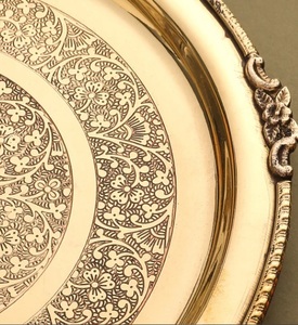 Vintage Brass Platters Handcrafted from Solid Brass for an Elegant Touch. Perfect for Living Spaces. For Bulk Export. - Product Image 3