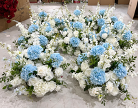 S718 Composition florale artificielle sur sol en soie personnalisée, roses blanches et vertes, pour allée de mariage et décoration de fête