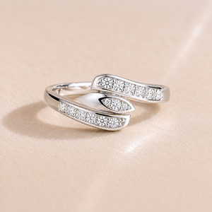 Bague ouverte en acier inoxydable plaqué or rose avec zircon cubique marquise - Style incrusté tendance - Product Image 2
