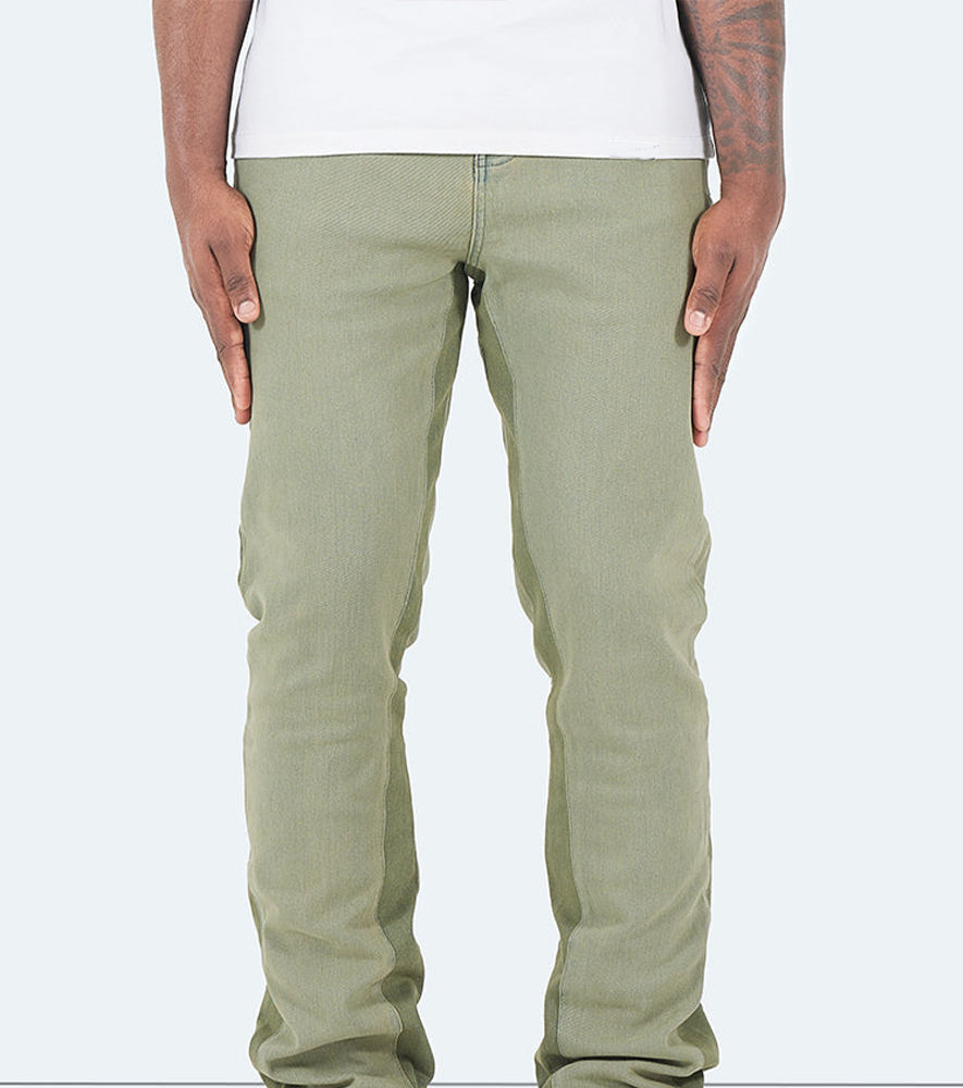 สีเทาเข้ม