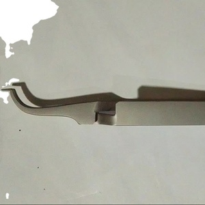 INSTRUMENTS CHIRURGICAUX BAFA – Pinces personnalisées manuelles, plusieurs tailles, acier inoxydable, antidérapantes, pointe droite, usage clinique - Product Image 1