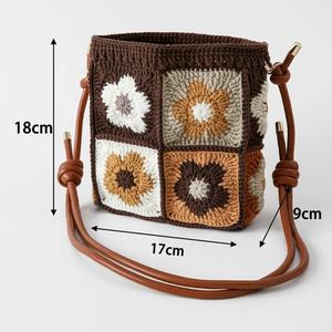 Bolso cruzado de punto con cuatro flores y diseño de copo de nieve con bloques de color, estilo Pascua; Regalo de cumpleaños para hermana, cinturón Melanin - Product Image 3
