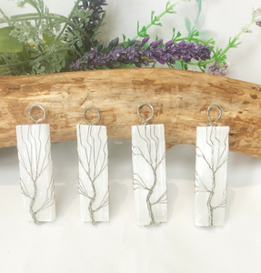 Vente en gros de fil de cuivre enroulé Arbre de vie Cristal Sélénite Collier Pendentif Collier par Alif Cristal et Agate - Product Image 6