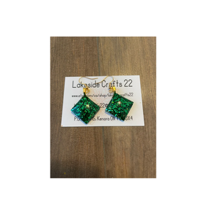 Nouveau design boucles d'oreilles en résine faites à la main couleur verte paillettes bijoux boucles d'oreilles comme un cadeau pour son design adorable meilleure vente - Product Image 1