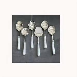 Diseño de bambú de latón Mango en relieve Juego de servir ensalada de oro y acero inoxidable Vajilla pulida natural Comida decorativa segura - Product Image 4