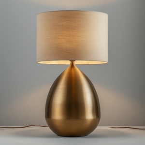 Lámpara de Mesa de Latón Rústica Moderna Hecha a Mano, Elegante Pantalla de Tela Blanca, Diseño Simple, Luz Halógena que Protege la Vista, Ecológica, CA - Product Image 2