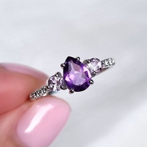 Anillo de compromiso de amatista talla pera, gema morada, minimalista con engaste de puntas, para mujer, plata de ley 925, piedra de nacimiento de febrero, Allure - Product Image 3