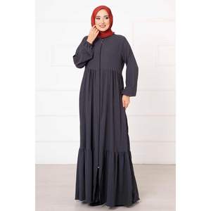 Ensemble abaya à manches élastiques superposées avec détails fumés pour femme - Product Image 4