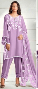 Nuevo zorro pakistaní Georgette Kurtis con interior.(Santoon) con viscosa Blanded Pent y Organza con trabajo de corte Dupatta - Product Image 2