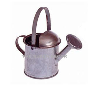 Bidon d'eau élégant en métal durable avec poignée ergonomique Bidon d'eau confortable pour le jardinage et la décoration en intérieur - Product Image 3