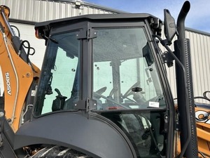 2024 utilisé pour la chargeuse-pelleteuse Case 580SV avec moteur Kubota Cylindre hydraulique Eaton Garantie 1 an-Composants de base inclus - Product Image 2