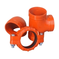 Grand stock de raccords rainurés rouges en fonte ductile certifiés FM UL pour tuyaux d'acier de protection incendie, croisillons, coudes et embouts pour systèmes de protection incendie