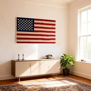 ธงชาติอเมริกันวินเทจ ขนาด 3x5 ฟุต ผ้าฝ้าย 100% กันน้ำ พร้อมเสาธงอะลูมิเนียมแบบแขวน ปักลาย ย้อมสีชา ทนทาน สไตล์โบราณ - Product Image 1