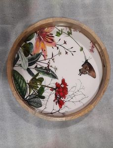 Hecho a medida en base blanca y bandejas de madera de diseño floral con bases de resina ideales para tiendas de decoración del hogar adecuadas para reventa - Product Image 2