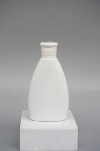 Bouteille de shampooing ovale en plastique HDPE personnalisée de 150ml avec crème de sérigraphie à pompe à lotion pour nettoyant pour le visage et emballage en aérosol - Product Image 3
