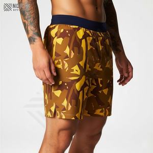 Shorts de course pour hommes personnalisables, fabriqués en polyester, sublimation, style décontracté, taille mi-haute, design personnalisé, shorts d'été pour hommes - Product Image 3