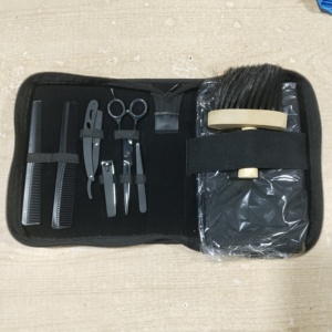Kit de barbier personnel avec ensemble de ciseaux noirs - Product Image 4