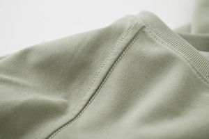 เสื้อยืดผู้ชายโลโก้สั่งทำ ผู้ผลิตขายส่ง ผ้าฝ้าย 100% ระบายอากาศได้ดี เป็นมิตรกับสิ่งแวดล้อม ป้องกันการเป็นขุย เสื้อผ้าลำลอง สั่งซื้อจำนวนมาก - Product Image 3