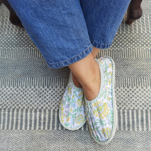 Pantuflas Acolchadas de Algodón con Estampado de Bloques Personalizado al por Mayor, con Suela Antideslizante, Calzado Ligero y Cálido para Mujer - Product Image 1