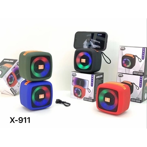Enceinte sans fil Music Tech X-911 Mini avec LED RGB 5.3, portable pour fêtes en extérieur, alimentée par batterie, avec support pour téléphone - Product Image 2