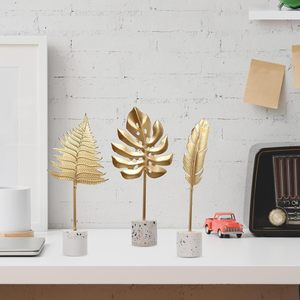 Estatuilla de Juego de 4 Hojas de metal con acabado dorado antiguo para acento en la sala de estar y Escritorio de oficina disponible al mejor precio - Product Image 6