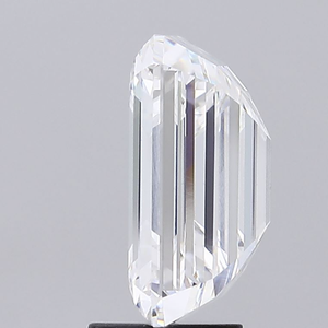 Diamant de laboratoire taille émeraude Rising Diamond 5,27 carats, couleur E, clarté VVS2, percé au laser, certifié IGI pour la fabrication de bijoux - Product Image 3