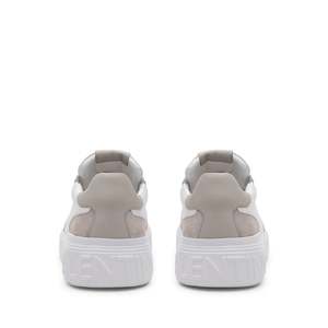 รองเท้าผ้าใบผู้ชาย Urban Court Rey สีขาว รุ่น Ice น้ำหนักเบา เหมาะสำหรับฤดูร้อน รองเท้าเดินสบาย พื้นรองเท้าด้านใน TPU นุ่ม รองรับแรงกระแทก โลโก้ V สีตัดกัน ผลิตในอิตาลี - Product Image 6