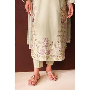 Ensemble de costume en tissu Dobby brodé pour femmes UF-4482 - Product Image 5
