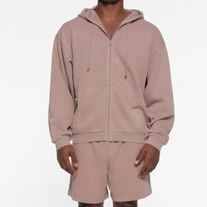 Ensemble sweat-shirt et short pour homme - Ensemble deux pièces tendance et confortable pour les séances d'entraînement estivales et les aventures en plein air - Product Image 1