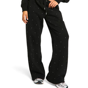 ชุดวอร์มประดับเพชร สีดำ คุณภาพสูงสุด ผลิตในปากีสถาน เป็นมิตรกับสิ่งแวดล้อม ไซส์ใหญ่ แฟชั่นสำหรับผู้ใหญ่ - Product Image 4