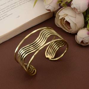 Brazalete Elegante de Latón, Anillo de Puño, Chapado en Oro, Joyería Hecha a Mano para Mujer, Uso Diario, Étnico, para Bodas, Duradero - Product Image 3