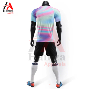 Nouveauté Uniforme de football unisexe Design personnalisé 100% polyester extensible léger respirant Vêtements de sport pour l'entraînement des fans - Product Image 3