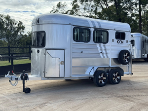 Nouvelle remorque pour chevaux 2026 à chargement oblique pour 2 chevaux, 3500 kg, en aluminium, pour chevaux à baie large, remorque équine à vendre ICON 2HAL-L860 RN - Product Image 1
