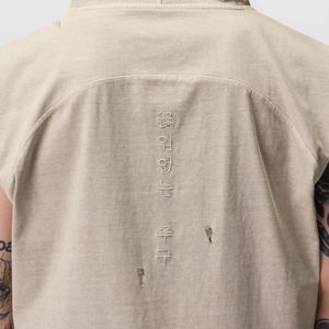 Camiseta de gimnasio sin mangas con capucha para hombre: tela cómoda y de secado rápido para entrenamientos y deportes intensos - Product Image 3