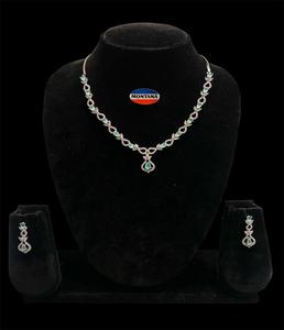 Ensemble de bijoux de mariée en cristal de luxe goutte d'eau pour les femmes de mariage élégant déclaration collier et boucles d'oreilles pour la mariée - Product Image 4