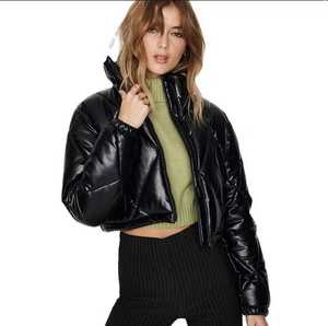 Veste matelassée en nylon imperméable pour femmes, réversible, pour temps froid, avec design personnalisable - Product Image 1