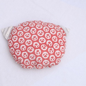Cojín de Algodón Orgánico Hecho a Mano, Totalmente Relleno, Ecológico, con Tela Estampada a Mano, Diseño Confortable y Moderno para Dormir o Acampar - Product Image 1